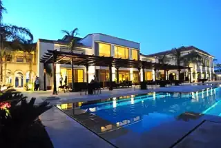 Club HOuse